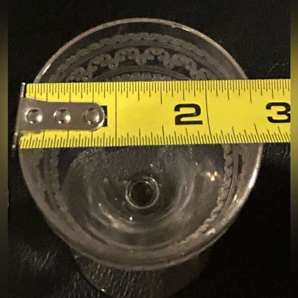 A Pair Of Glass Needle Etched Small Cordial Sherry Glasses Elegant - Picture 7 of 8